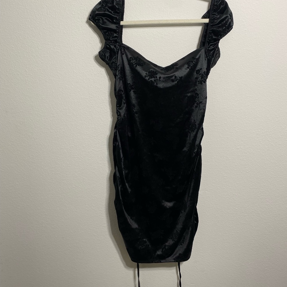 MOTEL SINORA VELVET DRESS - Picture 9 of 12